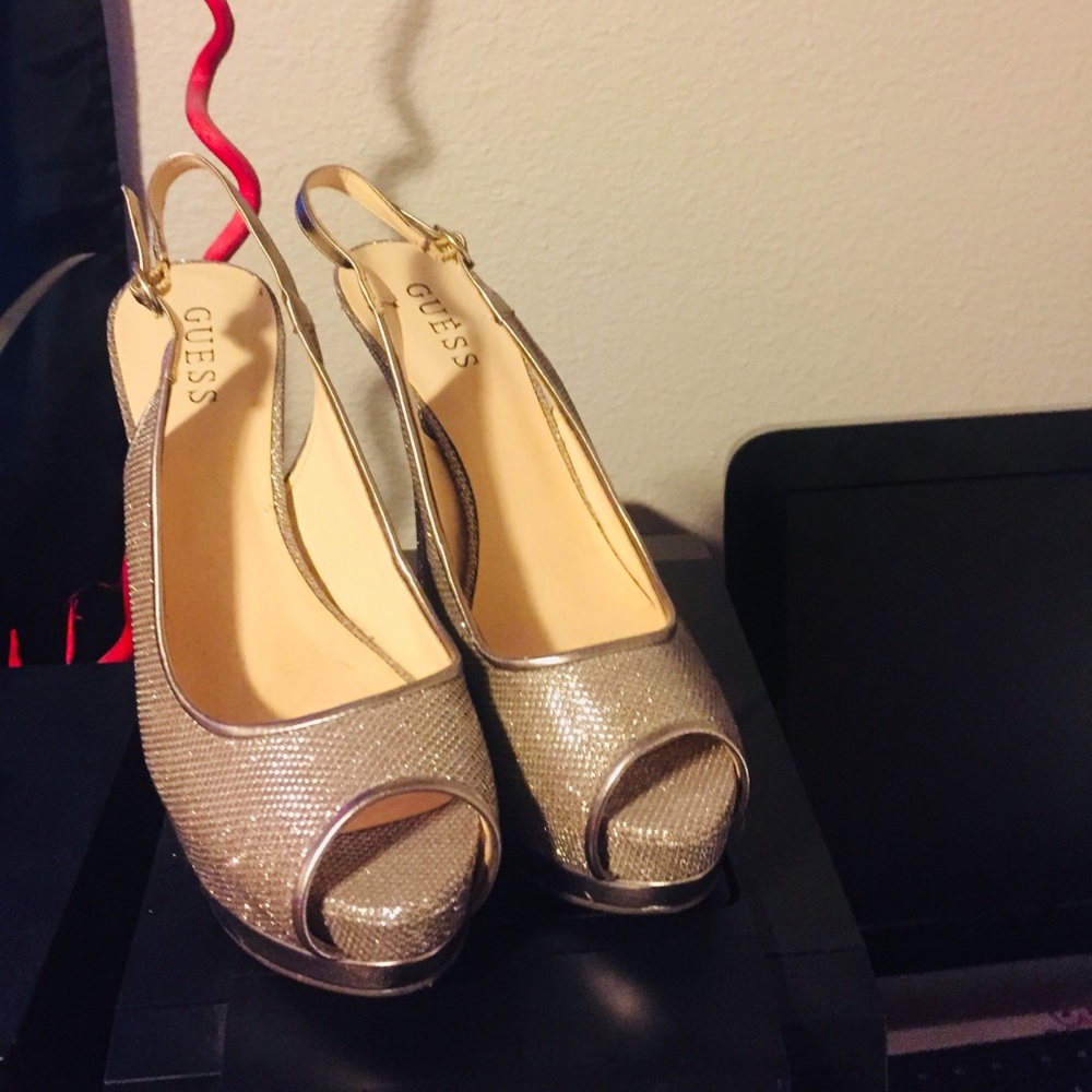 Guess shoes used